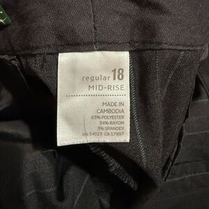 Old Navy Black Mid-Rise Trousers